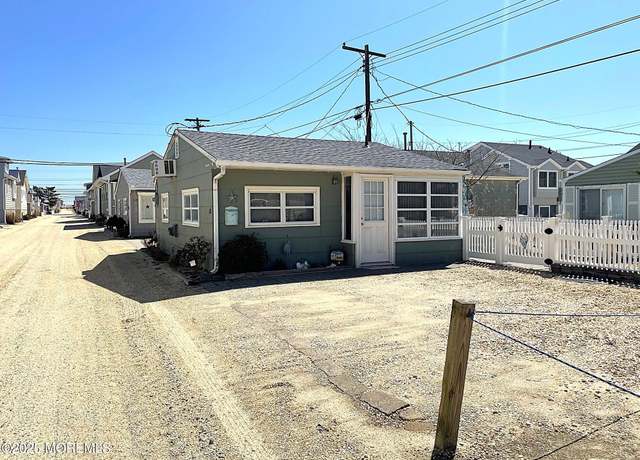 Property at 115 W Amberjack Way, Lavallette, NJ 08735, 2 beds, 1 bath