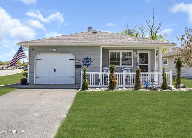 Property at 22 Margarita St, Toms River, NJ 08757, 2 beds, 1.5 baths