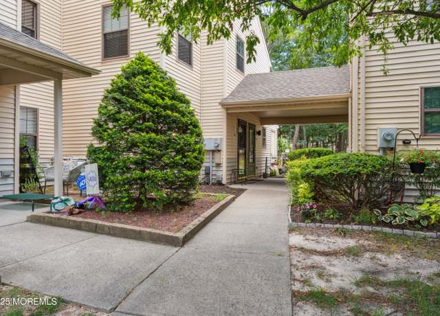 Property at 164 Lilac Ct, Jackson, NJ 08527, 2 beds, 1 bath