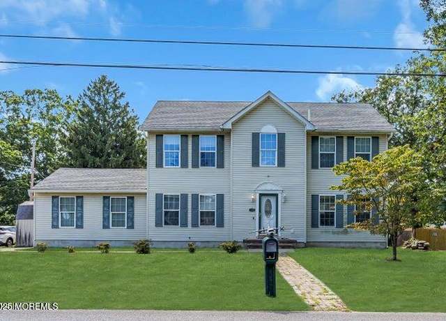 Property at 1240 Broadway Blvd, Manchester, NJ 08759, 4 beds, 2.5 baths