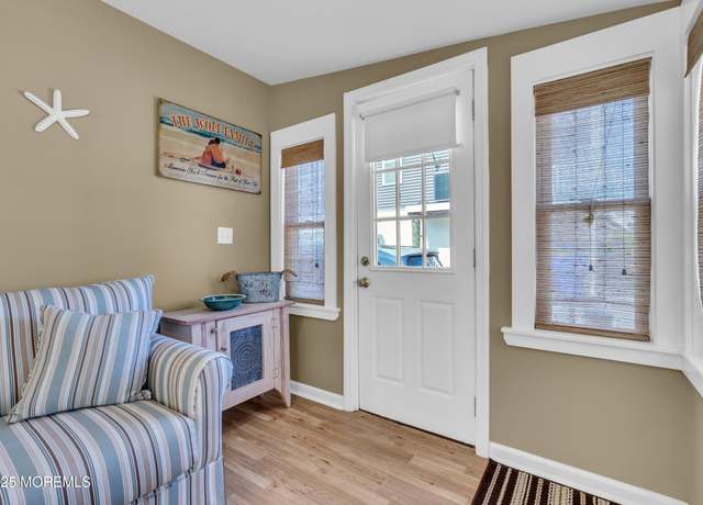 Property at 124 Mathis Dr, Brick, NJ 08723, 2 beds, 1.5 baths