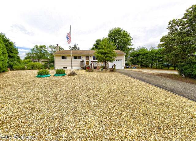 Property at 162 Attison Ave, Toms River, NJ 08757, 3 beds, 1 bath