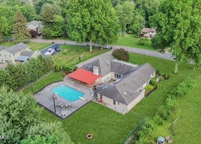 Property at 27 Southview Ter S, Middletown, NJ 07748, 6 beds, 5 baths
