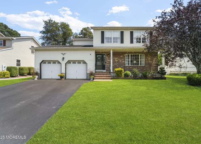 Property at 17 Bronia St, Howell, NJ 07731, 4 beds, 2.5 baths