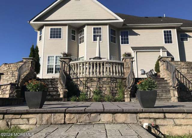 Property at 5 Cooper Ct, Cream Ridge, NJ 08514, 4 beds, 2.5 baths
