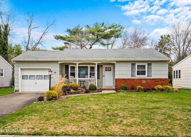 Property at 30 Edinburgh Dr, Toms River, NJ 08757, 2 beds, 1.5 baths