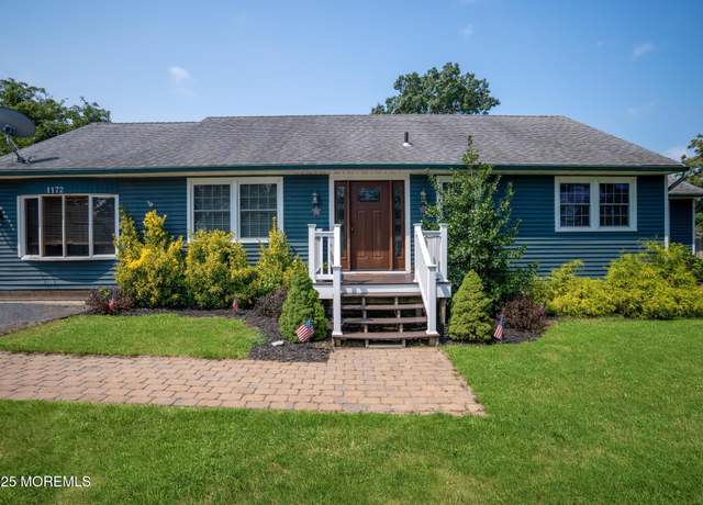 Property at 1172 Laurel Dr, Toms River, NJ 08753, 3 beds, 2 baths
