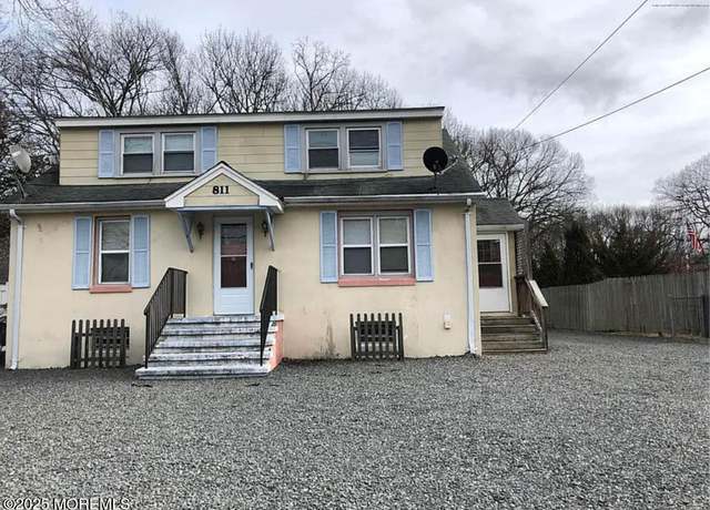 Property at 811 Us Highway 9 St, Lanoka Harbor, NJ 08734, 7 beds, 2 baths