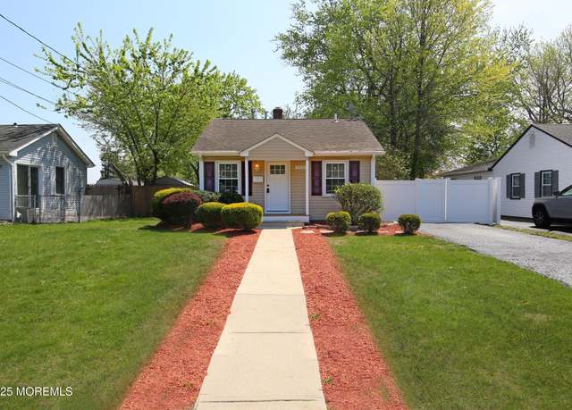 Property at 325 W Prospect Ave, Keyport, NJ 07735, 2 beds, 1 bath
