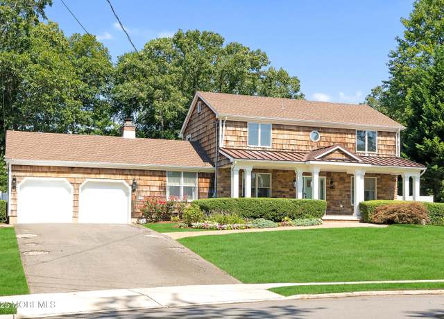 Property at 80 Robbins Ct, Brick, NJ 08724, 4 beds, 2.5 baths