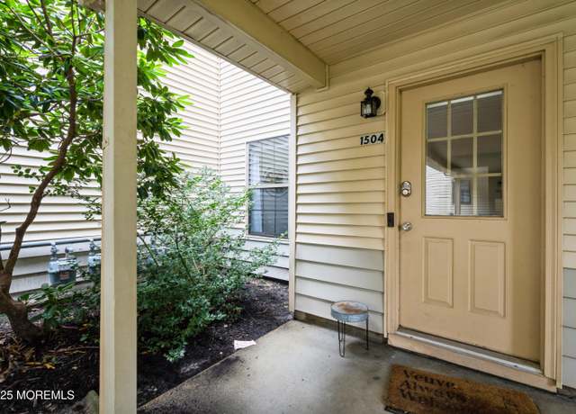 Property at 1504 Jasmine Ct, Jackson, NJ 08527, 2 beds, 1 bath