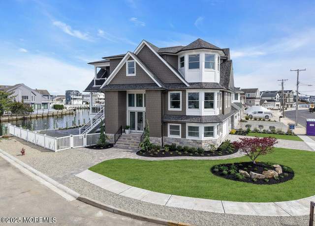 Property at 108 Dickman Dr, Lavallette, NJ 08735, 6 beds, 5.5 baths
