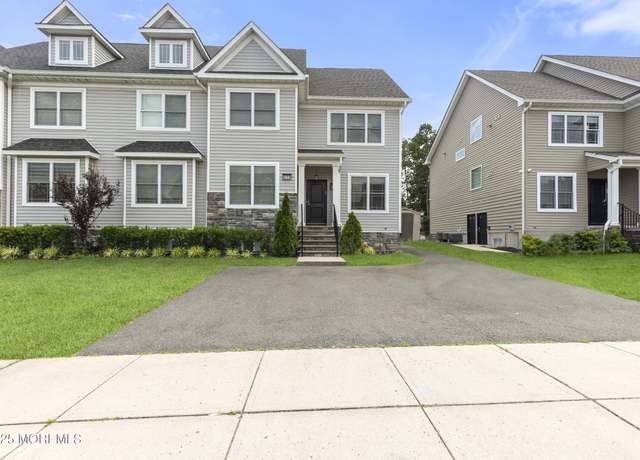 Property at 94 Bradhurst Ave, Lakewood, NJ 08701, 6 beds, 3.5 baths