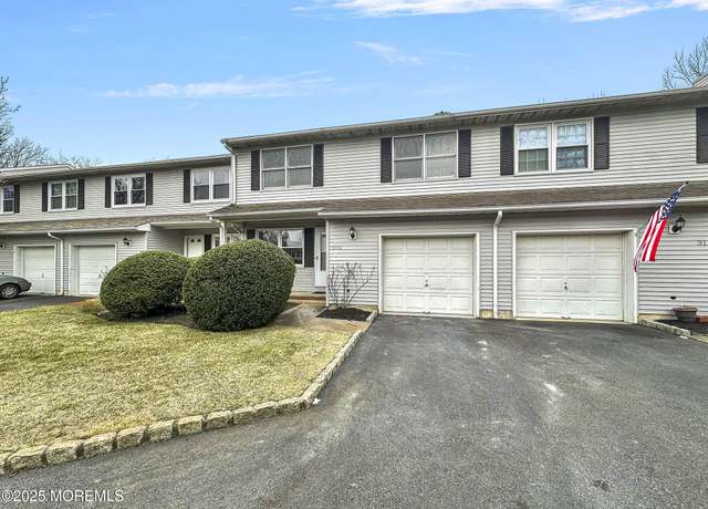 Property at 309 Sandpiper Ct, Brick, NJ 08723, 3 beds, 2.5 baths