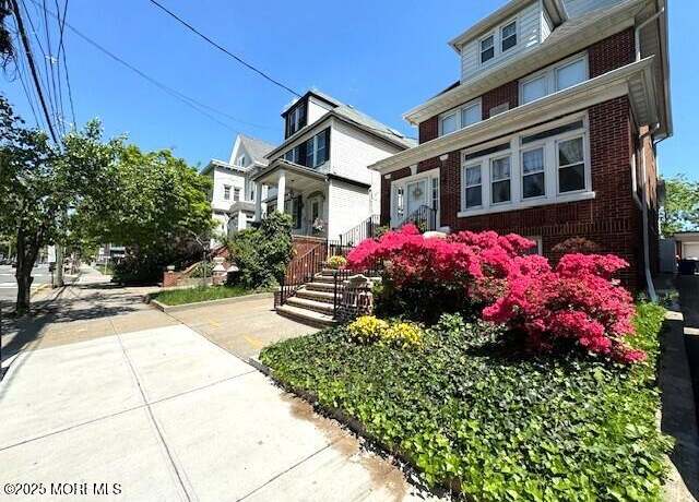 Property at 1022 Kennedy Blvd, Bayonne, NJ 07002, 4 beds, 3 baths