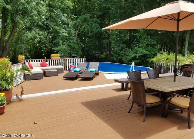 Property at 11 Ash Rd, Jackson, NJ 08527, 4 beds, 2.5 baths