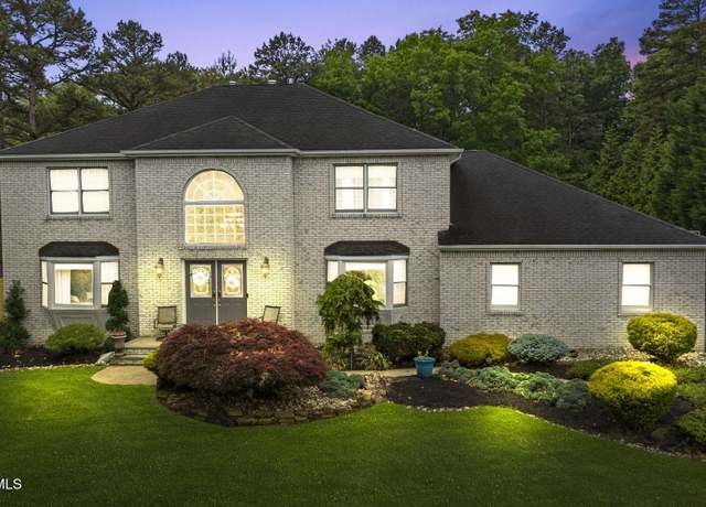 Property at 6 Overlook Dr, Jackson, NJ 08527, 4 beds, 2.5 baths