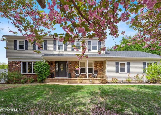 Property at 408 Winding Way, Brick, NJ 08723, 4 beds, 3.5 baths