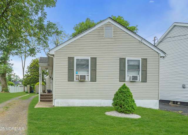 Property at 28 Lockwood Ave, Freehold, NJ 07728, 3 beds, 1 bath