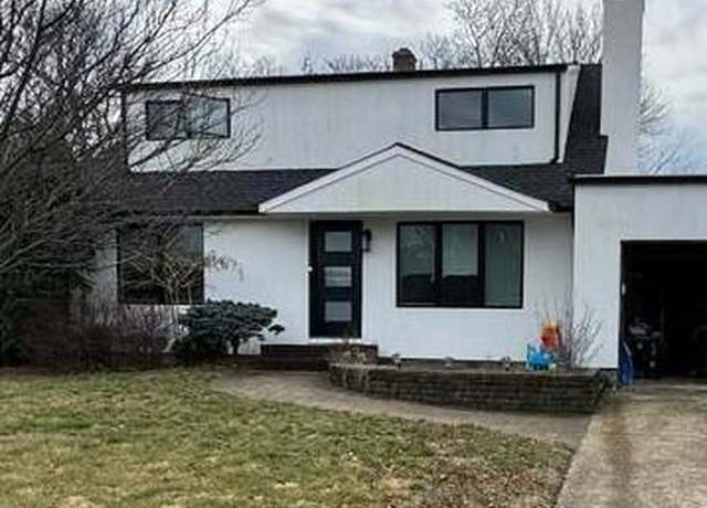 Property at 9 Carole Dr, Oakhurst, NJ 07755, 5 beds, 3 baths
