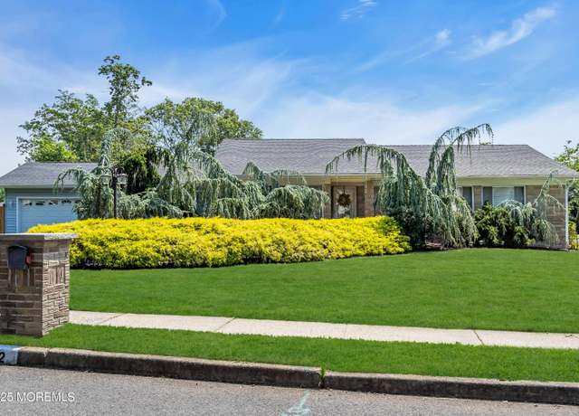 Property at 2 Apache Dr, Toms River, NJ 08753, 3 beds, 2 baths