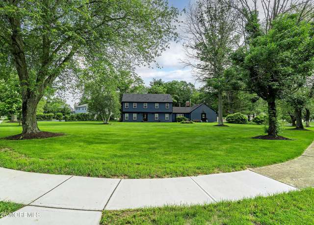 Property at 214 Woodcrest Dr, Freehold, NJ 07728, 4 beds, 2.5 baths