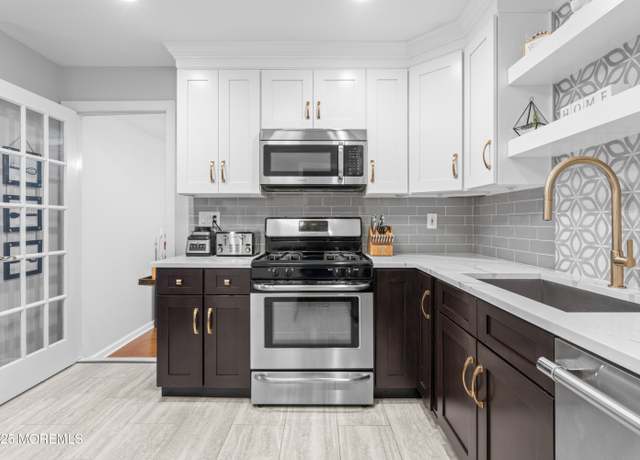 Property at 5 Flamingo Dr, Howell, NJ 07731, 2 beds, 1.5 baths