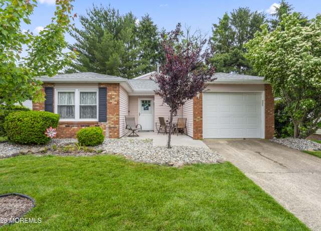 Property at 8 Carter Way, Brick, NJ 08723, 2 beds, 2 baths