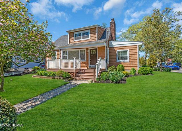 Property at 4 W Lake Rd, Red Bank, NJ 07701, 3 beds, 2.5 baths