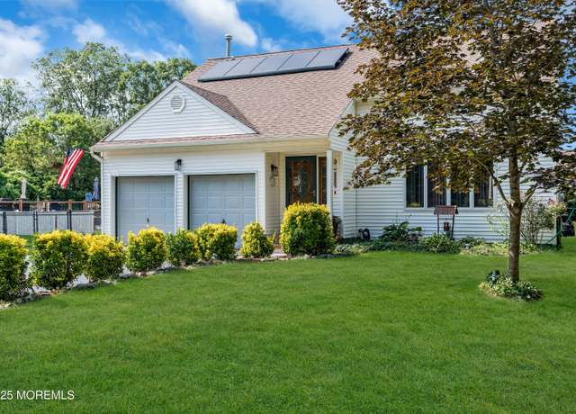 Property at 347 Cahill Rd, Toms River, NJ 08755, 4 beds, 1.5 baths