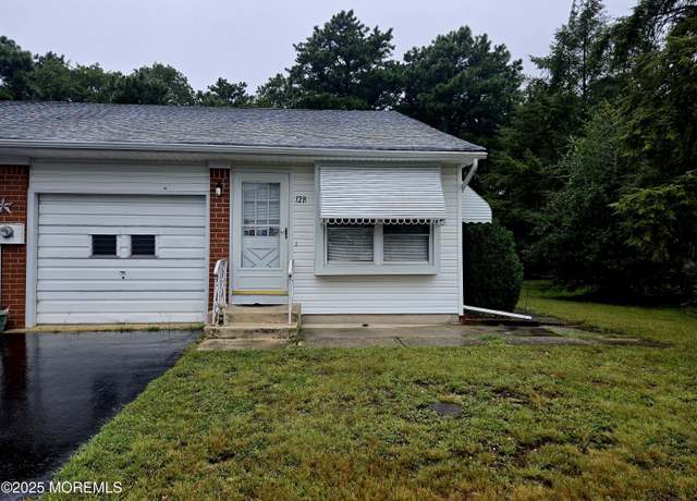 Property at 12 B. Potomac Ln, Whiting, NJ 08759, 2 beds, 1.5 baths