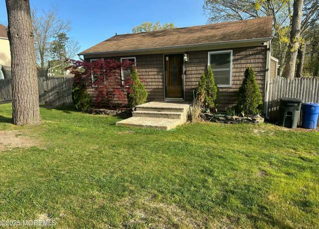 Property at 2025 1st Ave, Toms River, NJ 08757, 2 beds, 1 bath