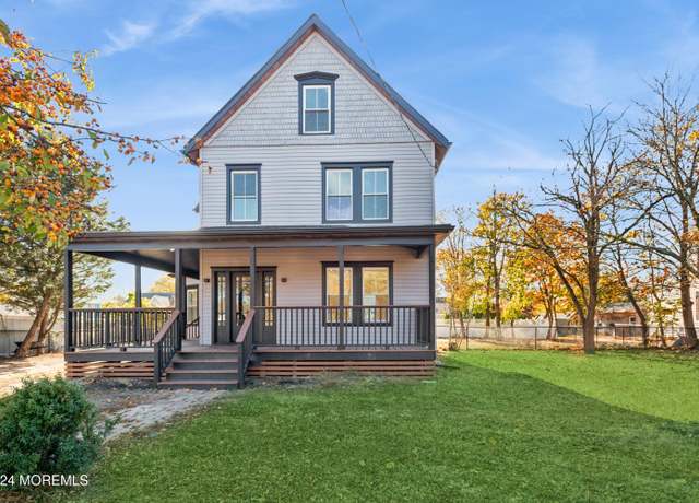 Property at 103 Station Dr, Forked River, NJ 08731, 4 beds, 1.5 baths