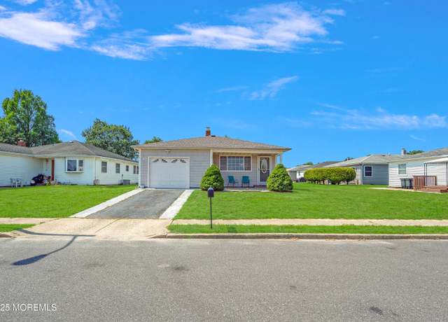 Property at 14 Valencia St, Toms River, NJ 08757, 2 beds, 2 baths