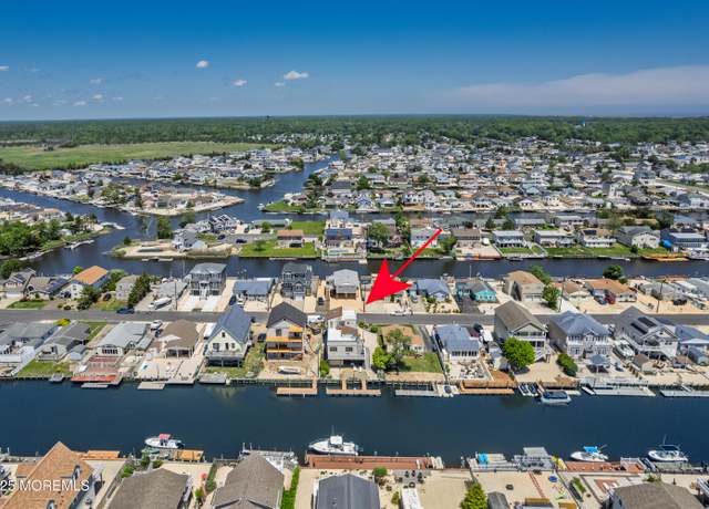 Property at 35 W Mohawk Dr, Little Egg Harbor, NJ 08087, 3 beds, 2 baths
