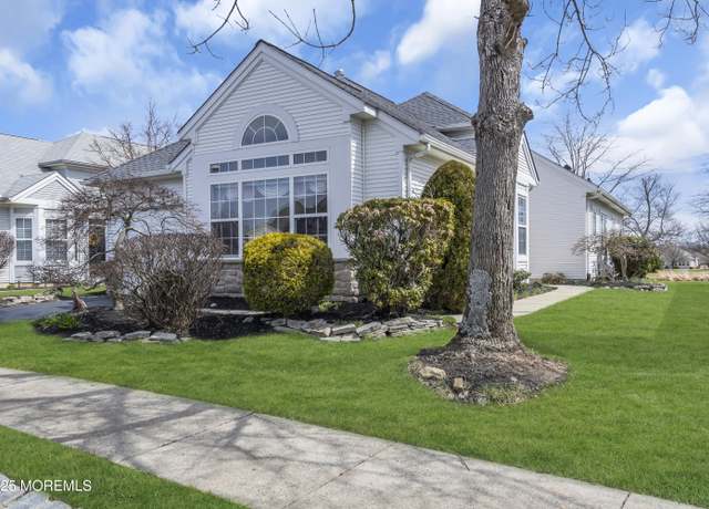 Property at 14 Dunrovin Ct, Manchester, NJ 08759, 2 beds, 2 baths