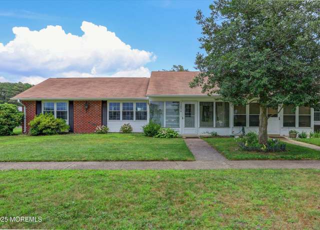 Property at 1209A Shetland Dr, Lakewood, NJ 08701, 2 beds, 1 bath