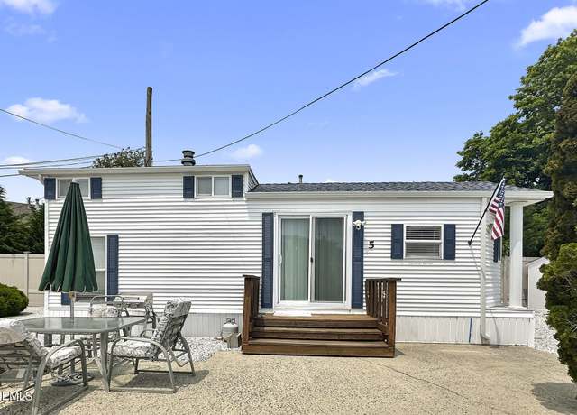 Property at 709 Union Ave #5, Brielle, NJ 08730, 1 bed, 1 bath