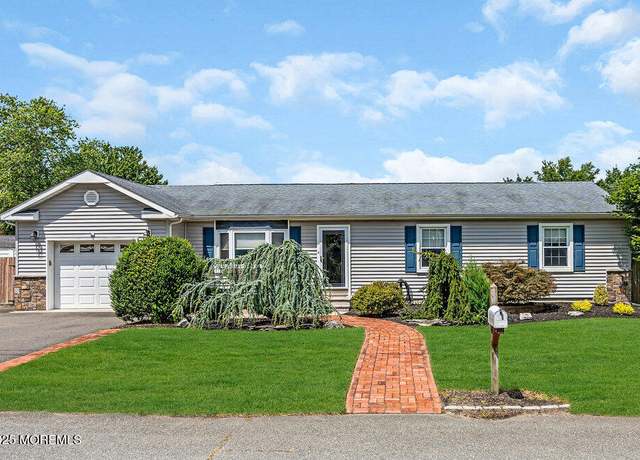 Property at 1233 Madison Ave, Toms River, NJ 08757, 3 beds, 1.5 baths
