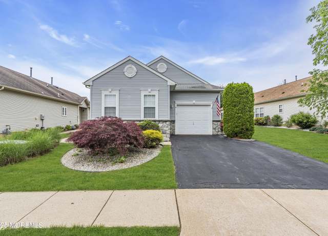 Property at 4 Saxony Cir, Manchester, NJ 08759, 2 beds, 2 baths