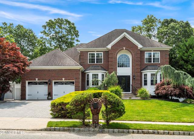 Property at 626 Windcrest Ct, Brick, NJ 08724, 4 beds, 2.5 baths