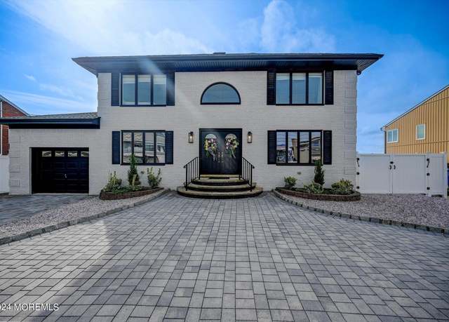 Property at 27 Antiqua Ave, Toms River, NJ 08753, 5 beds, 4 baths