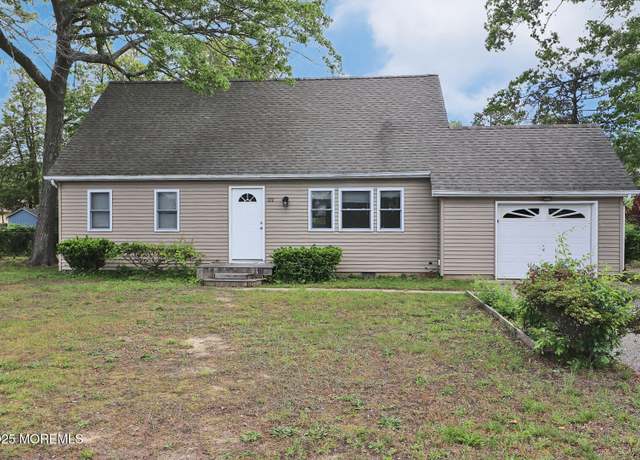 Property at 122 Oakwood Pl, Forked River, NJ 08731, 4 beds, 1 bath