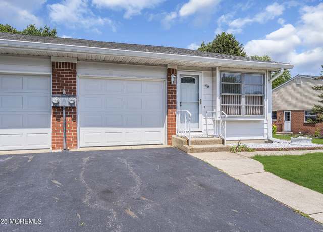 Property at 43b Yorktowne Pkwy, Whiting, NJ 08759, 2 beds, 2 baths