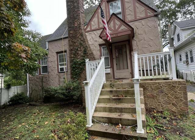 Property at 432 Harnell Ave, Oakhurst, NJ 07755, 3 beds, 1 bath