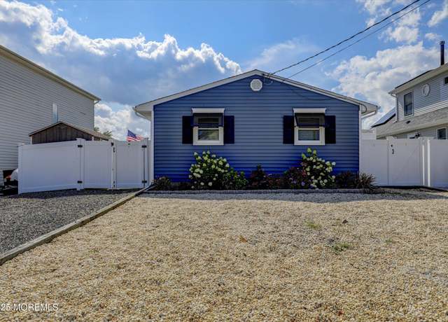 Property at 1218 Polaris Ct, Forked River, NJ 08731, 3 beds, 2 baths