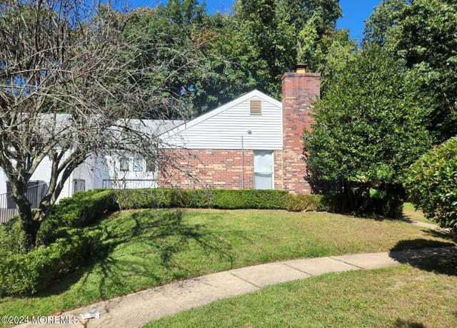 Property at 7B Poppy Ct, Lakewood, NJ 08701, 3 beds, 2 baths