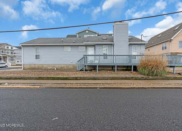 Property at 207 4th Ave, Manasquan, NJ 08736, 3 beds, 2 baths