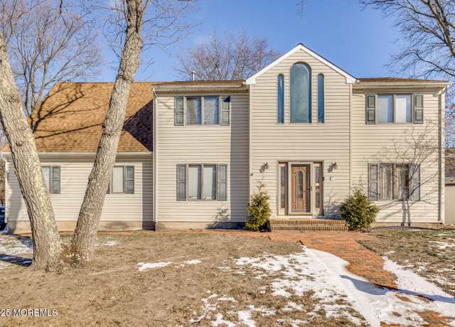 Property at 1440 Forest Ave, Brick, NJ 08724, 5 beds, 3.5 baths