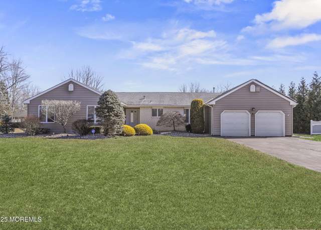 Property at 22 Andrews Ct, Freehold, NJ 07728, 3 beds, 2.5 baths